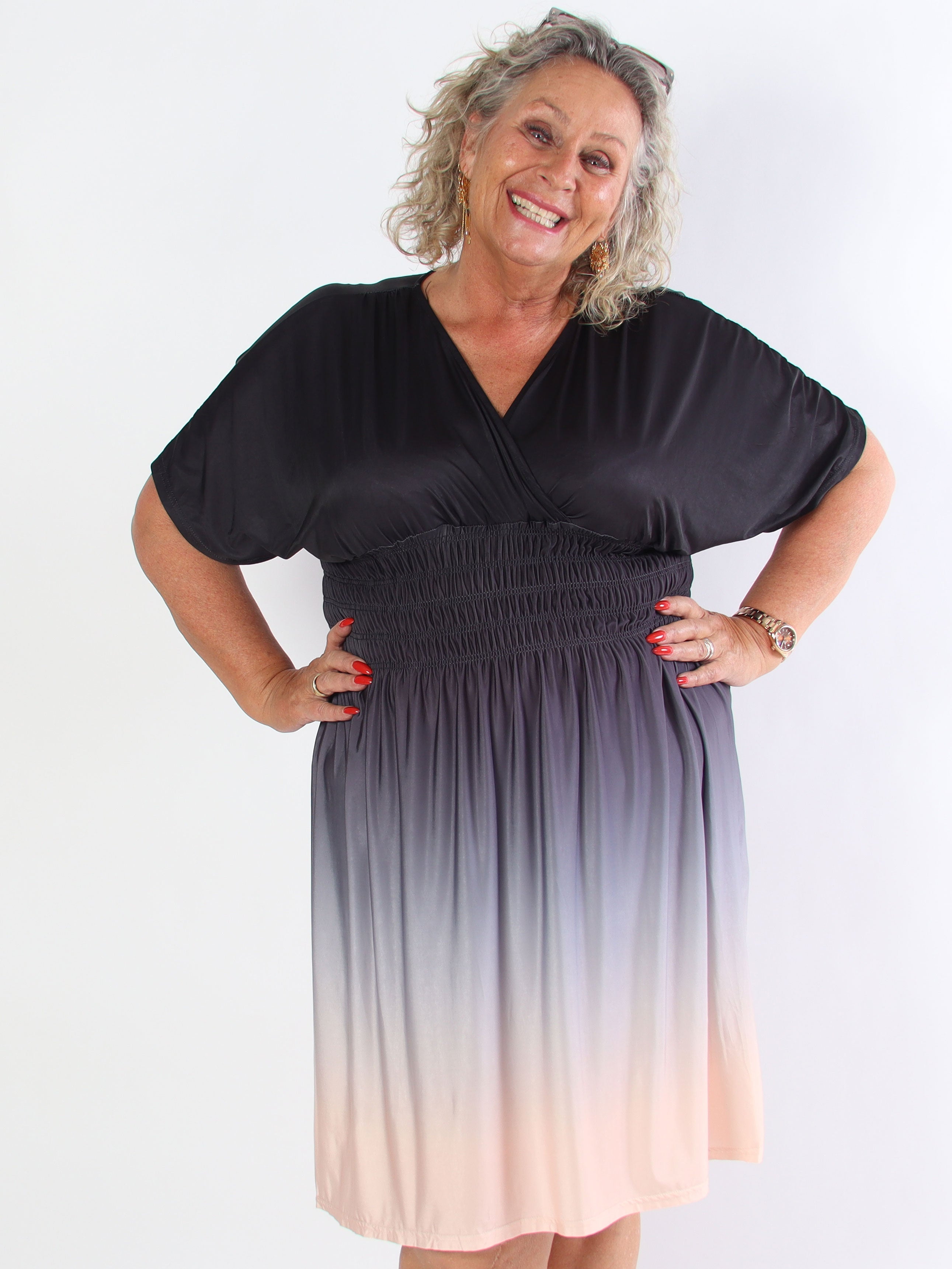 Pams Fade Short - Mångfärgad stretchig klänning i stor storlek